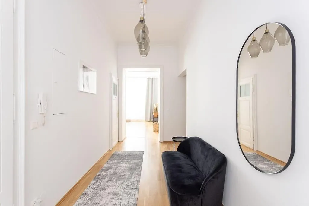 Franz 23 - Typical Viennese Apartment In The Heart Of Vienna